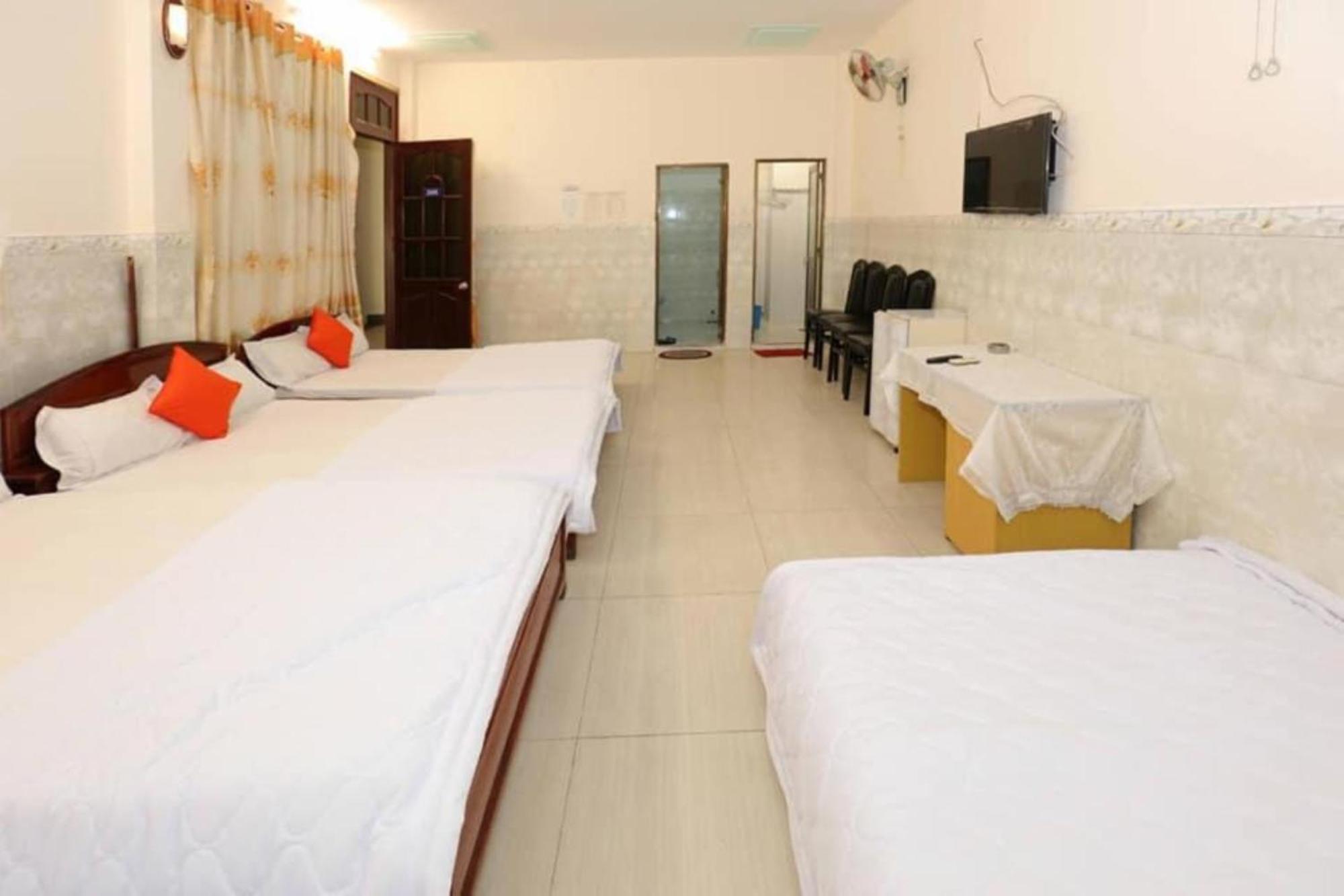 Cẩm Bình Hotel Vung Tau Esterno foto